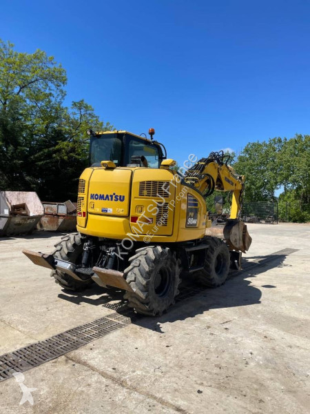 جرافة Komatsu PW98MR-11E0