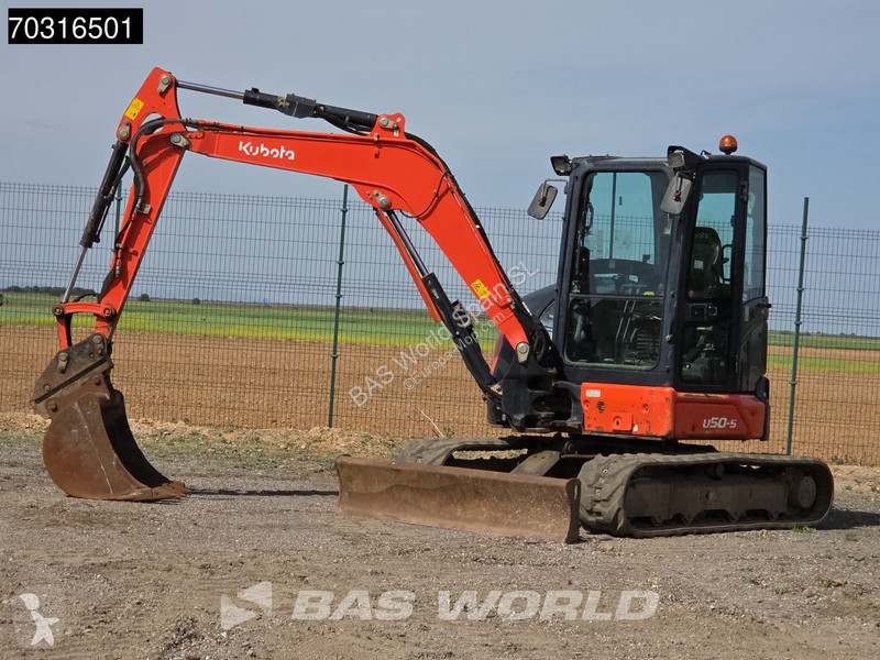 جرافة Kubota U50-5