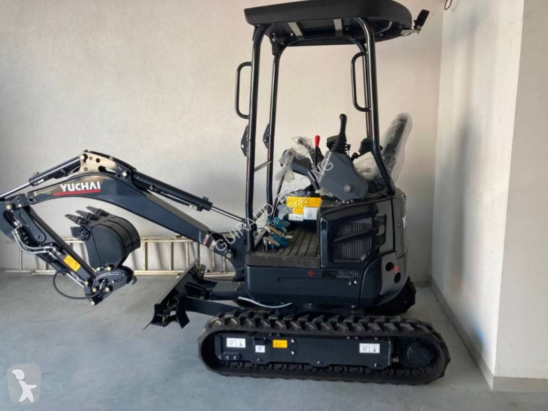 Escavatore Yuchai U17