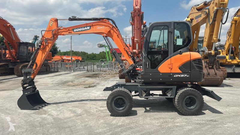Rýpadlo Doosan DX57W-5
