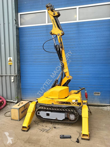 Lopatový nakládač Brokk 100 husqvarna robot...