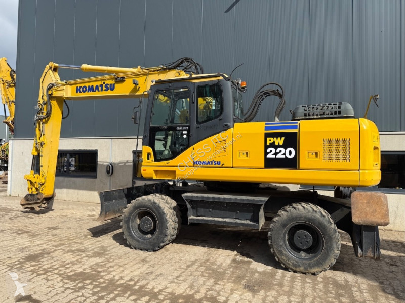 جرافة Komatsu 220-7 - 220 - 200 -