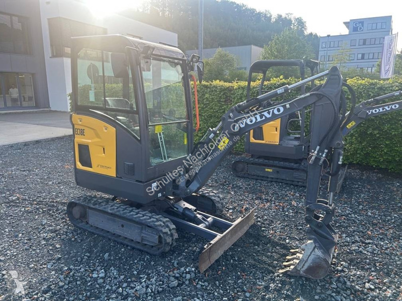 جرافة Volvo EC 18 E
