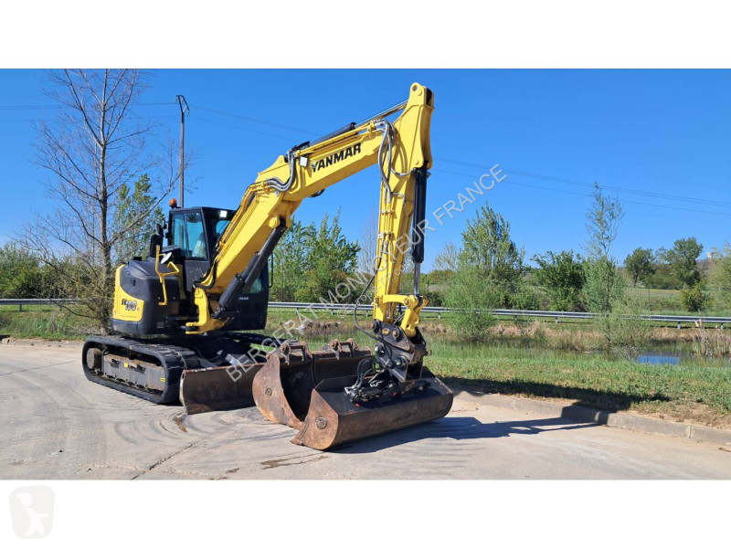 جرافة Yanmar SV100-2 PB