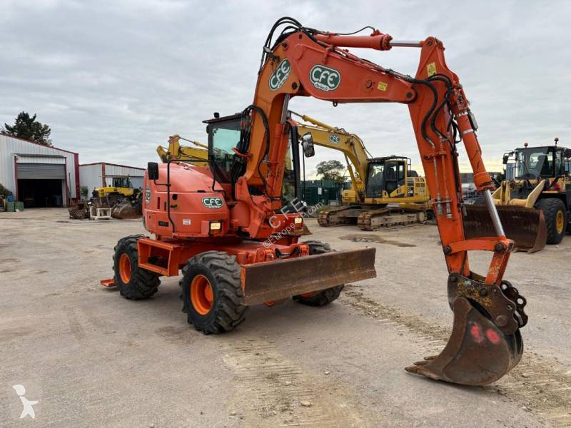 Lopatový nakládač Komatsu