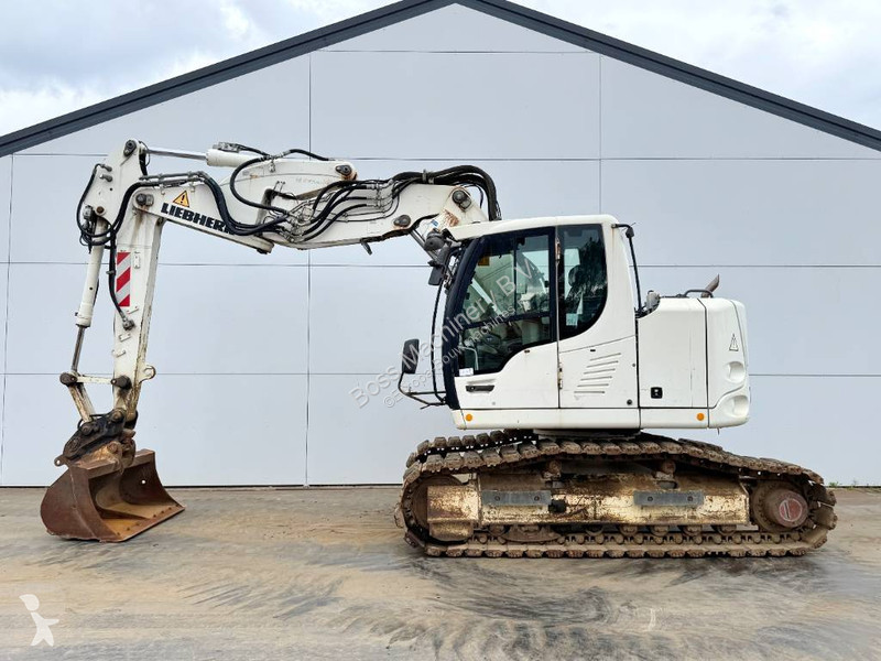 جرافة Liebherr R Compact - 5 Buckets + Forks +...