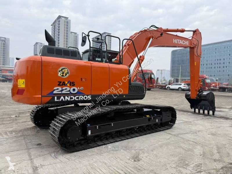 جرافة Hitachi ZX220LC-6A