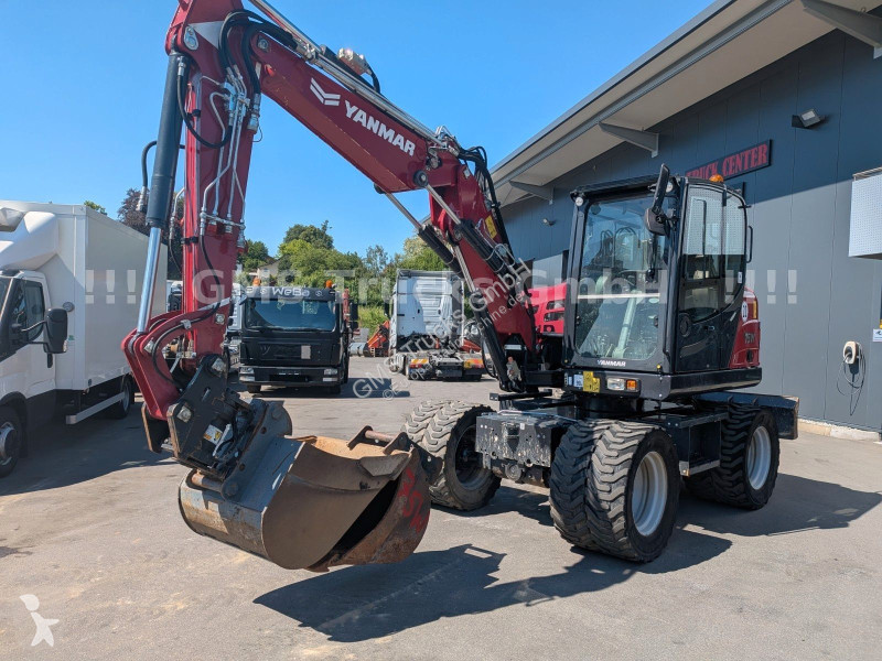 Lopatový nakládač Yanmar 5 W / POWERTILT / 3...