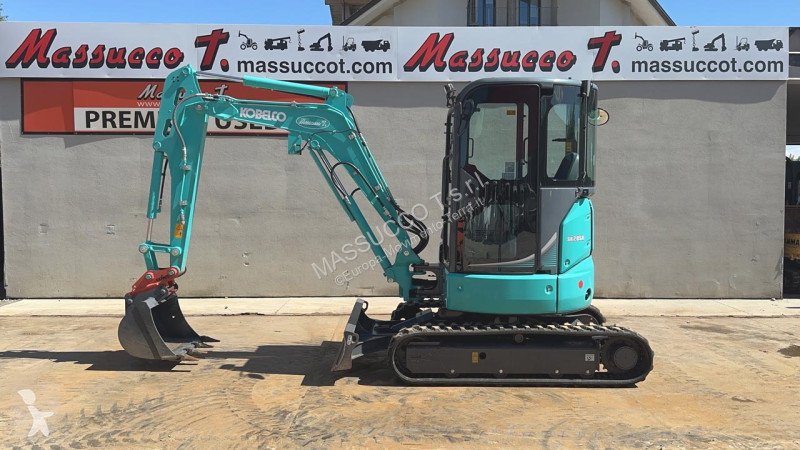 جرافة Kobelco SK28SR-6E