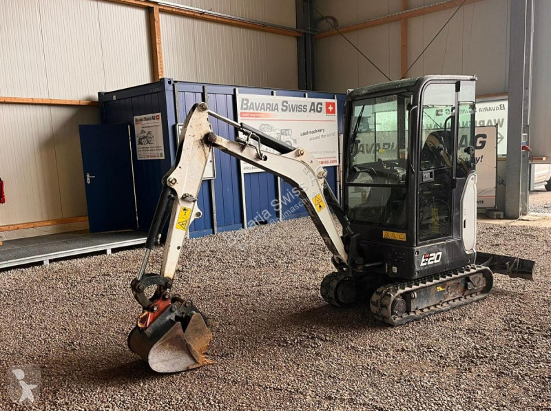 جرافة Bobcat  E20