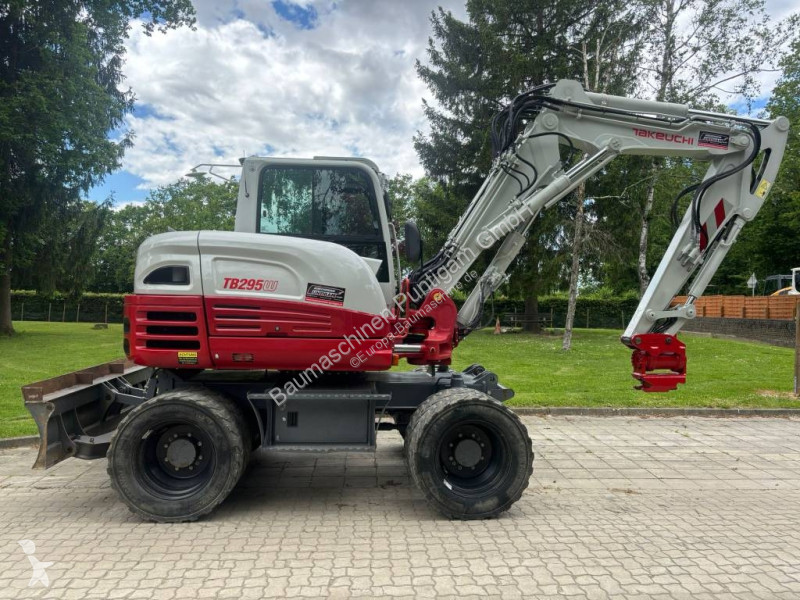 جرافة Takeuchi TB 295 W