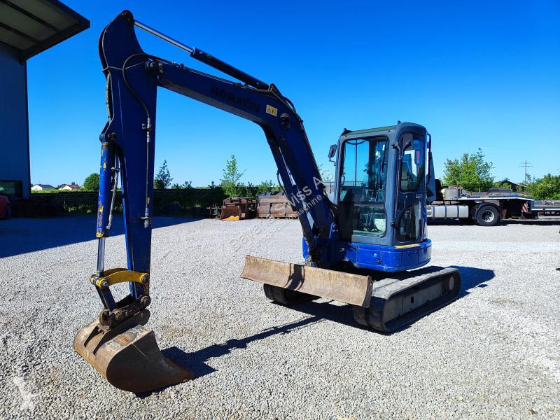 جرافة Komatsu