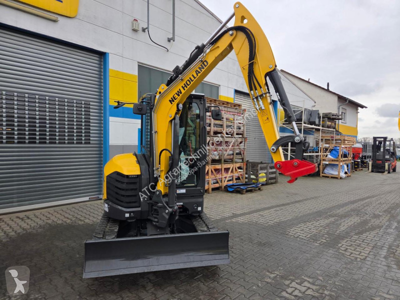 Lopatový nakládač New Holland  E38D