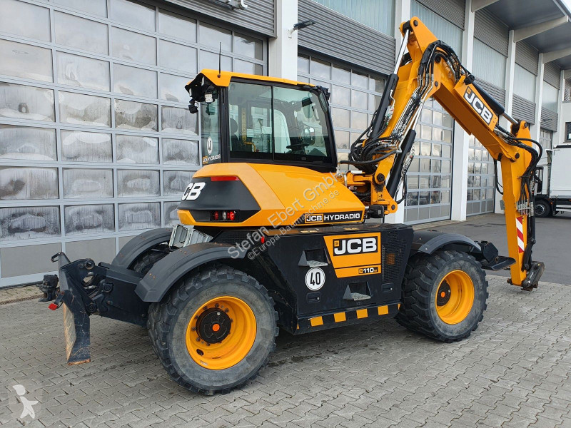 جرافة JCB 110W / Pratzen / nur 572h! / 2023