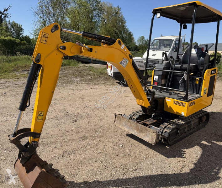 جرافة JCB