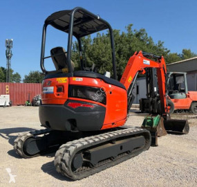 جرافة صغيرة Kubota