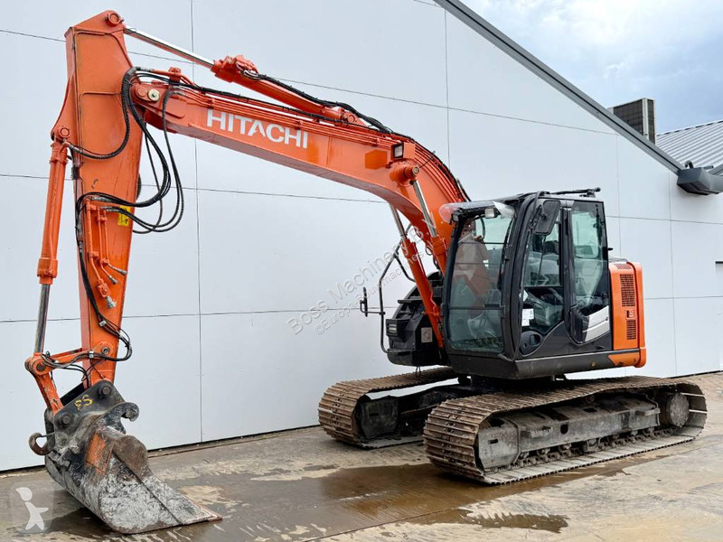 جرافة Hitachi - Quick Coupler / Automatic Greasing
