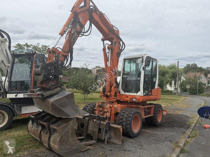 جرافة Takeuchi  TB295W