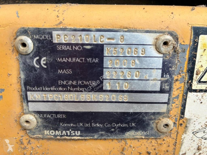 جرافة Komatsu LC8
