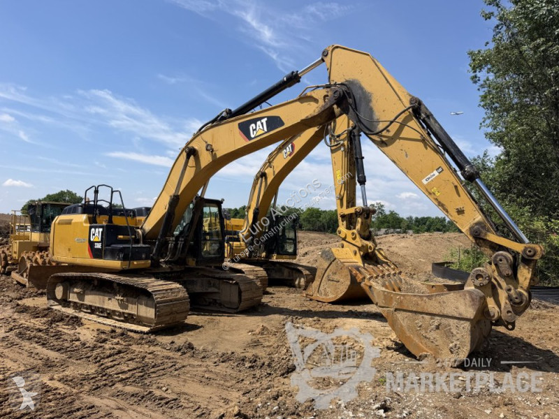 Екскаватор Caterpillar