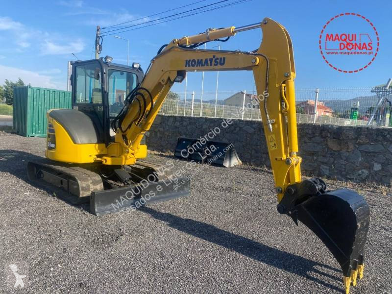 جرافة Komatsu