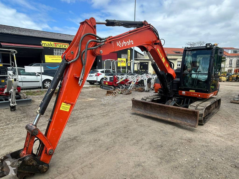 جرافة Kubota kx80-4a