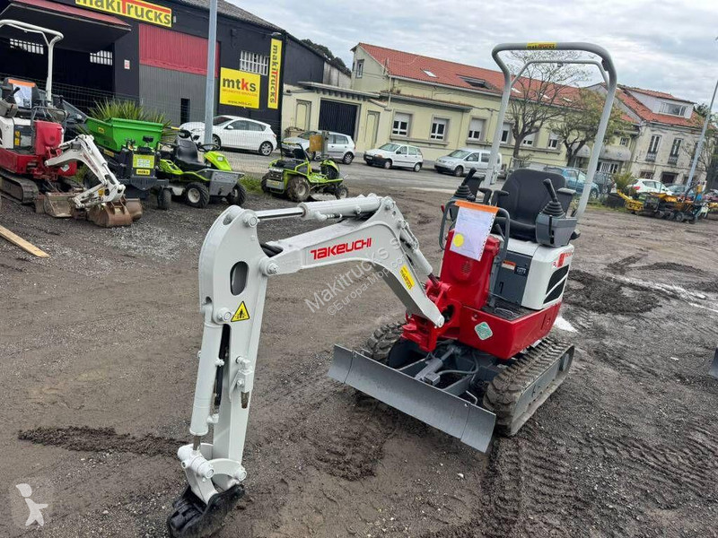 Rýpadlo Takeuchi TB210R