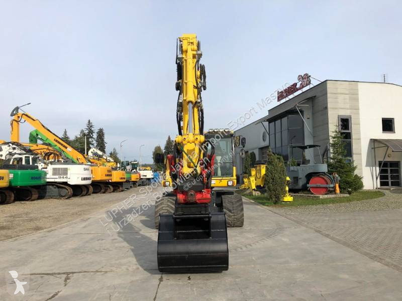 Lopatový nakládač Komatsu PW180-7E0