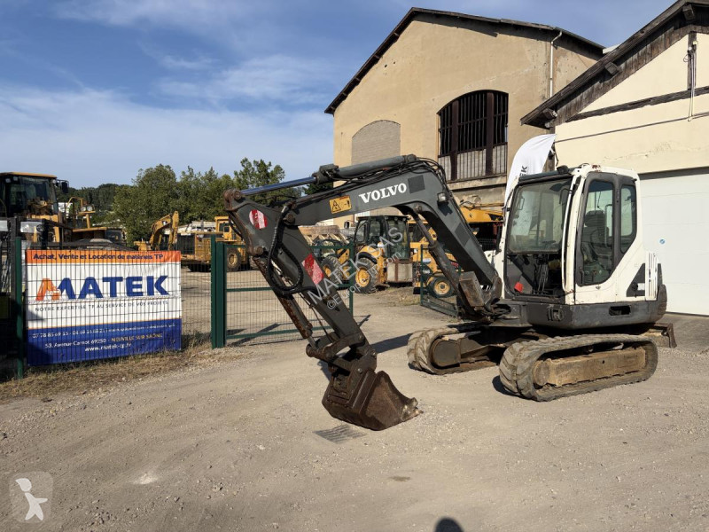 جرافة Volvo EC55