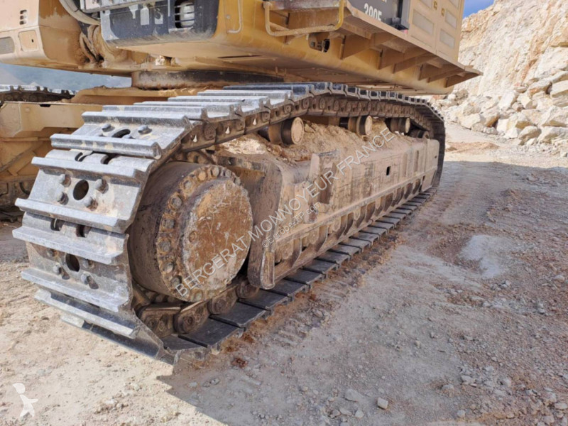 Rýpadlo Caterpillar 390F