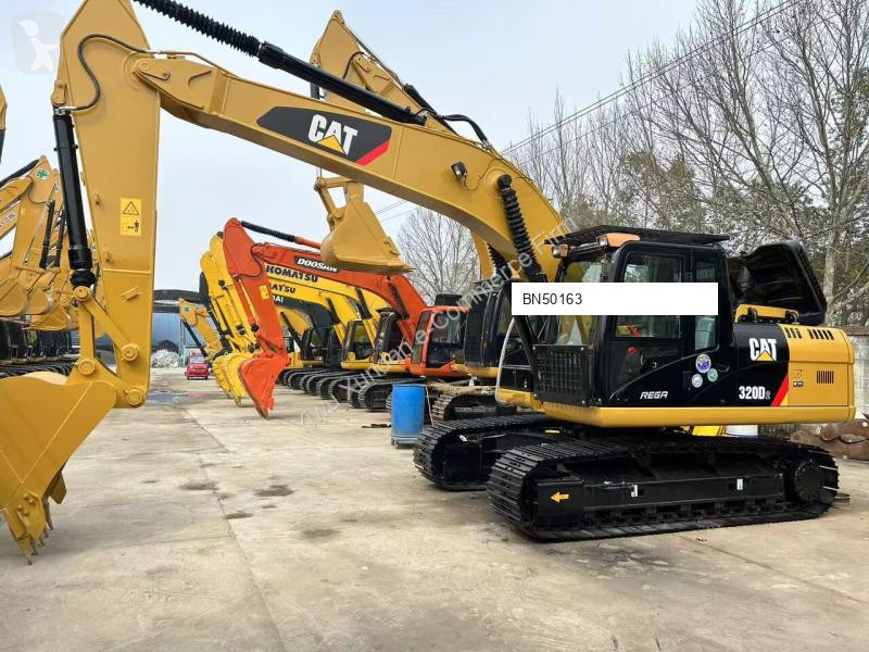 جرافة Caterpillar 2