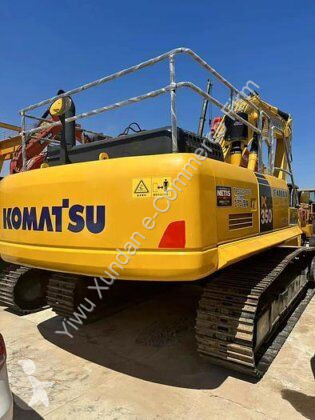 جرافة Komatsu