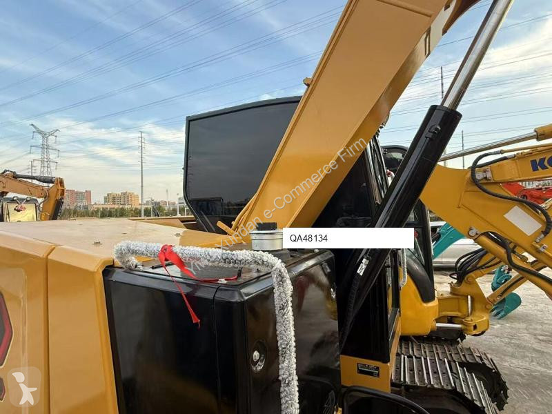 جرافة Caterpillar 3075E2