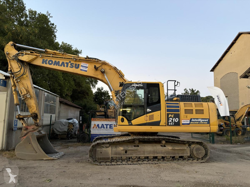جرافة Komatsu