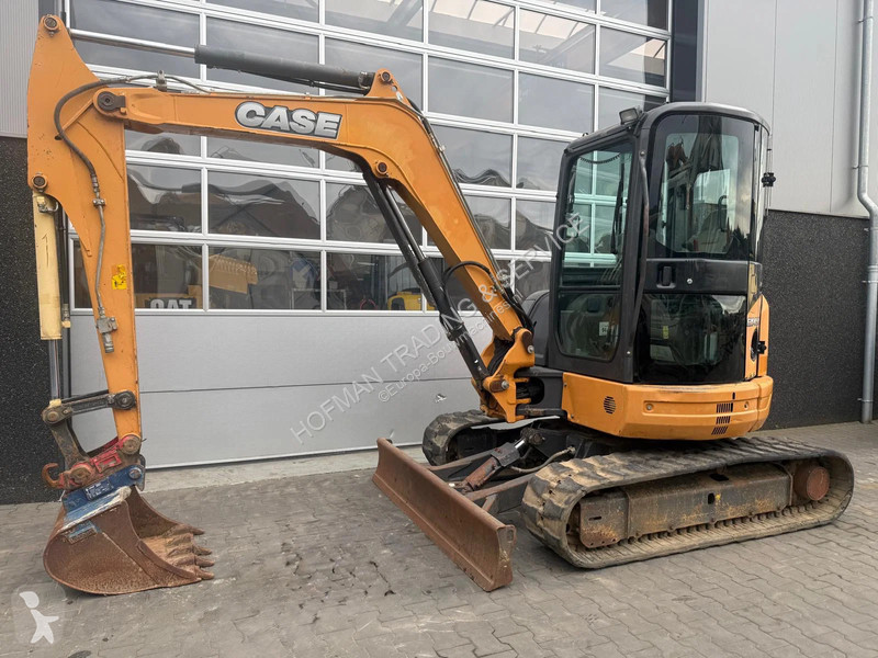 Lopatový nakládač Case CX45B