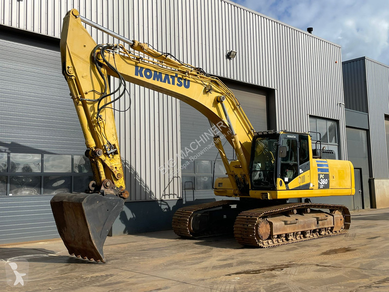 جرافة Komatsu