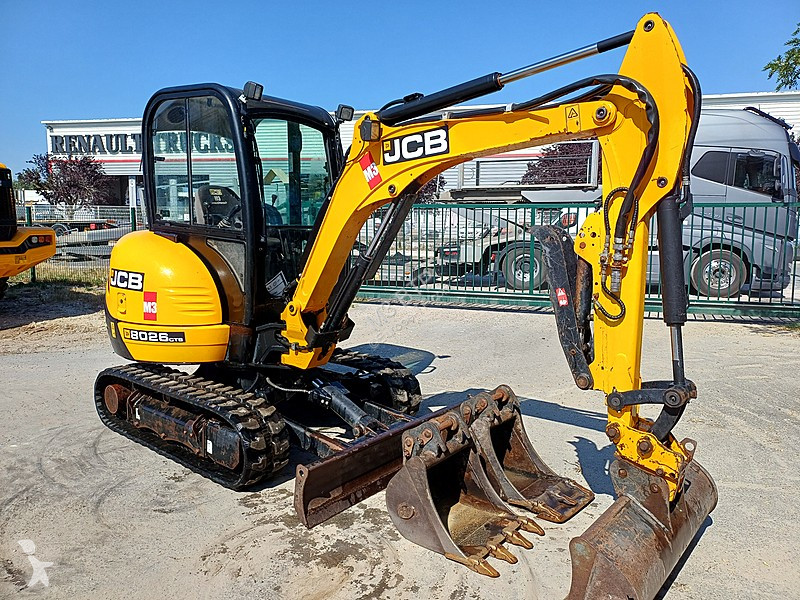 Lopatový nakládač JCB 6 CAB