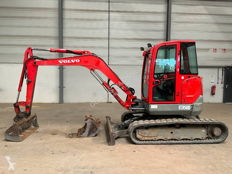 جرافة Volvo ECR D