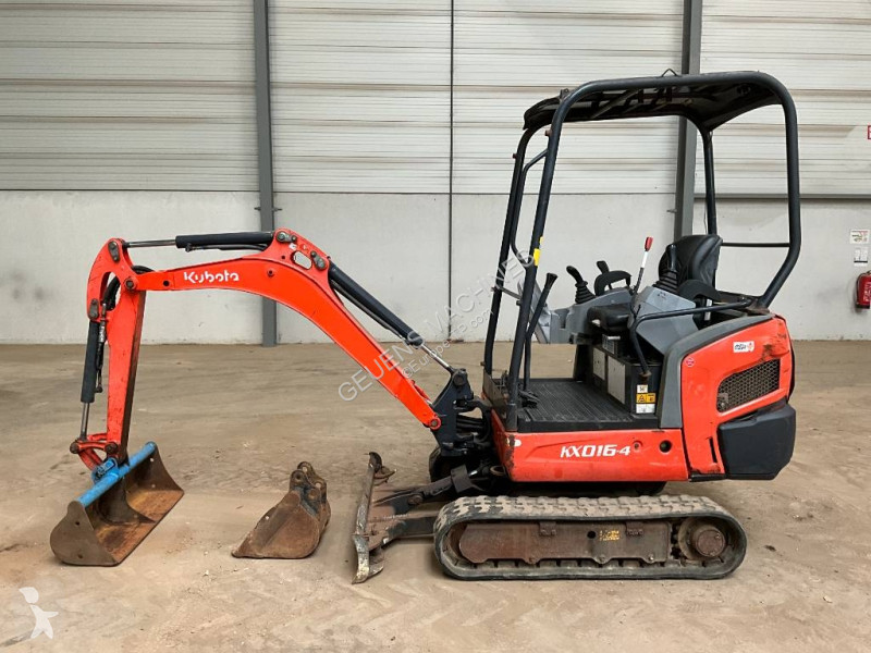 جرافة Kubota 0164