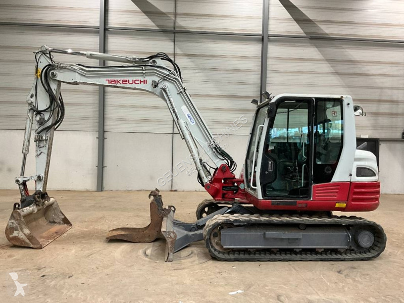 Rýpadlo Takeuchi TB 285