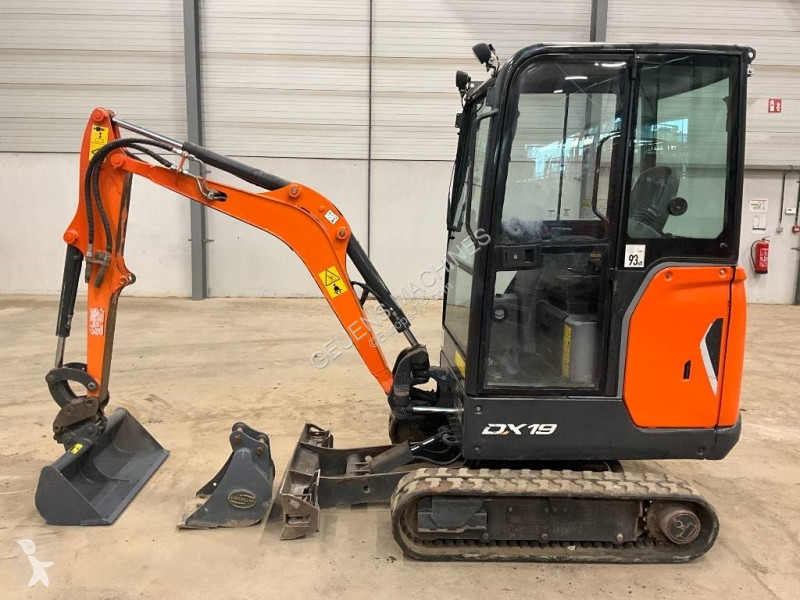 جرافة Doosan DX 19