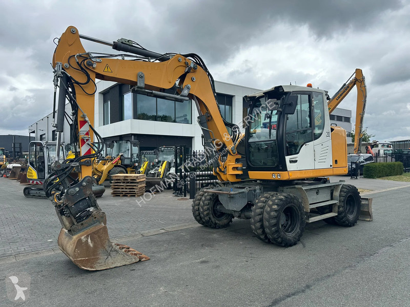 جرافة Liebherr Compact | Powertilt