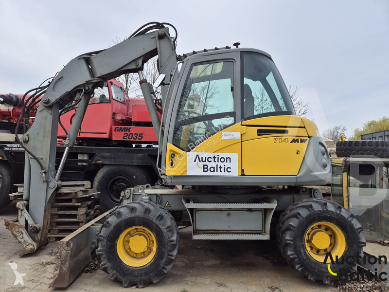 Excavator Mecalac