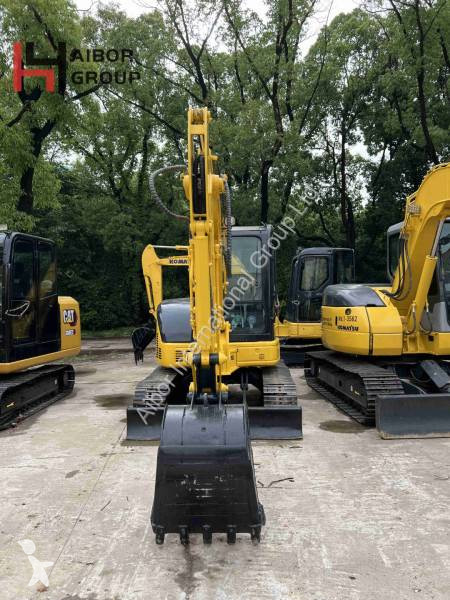 Lopatový nakládač Komatsu