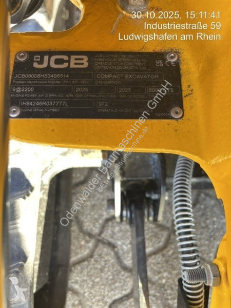 Lopatový nakládač JCB