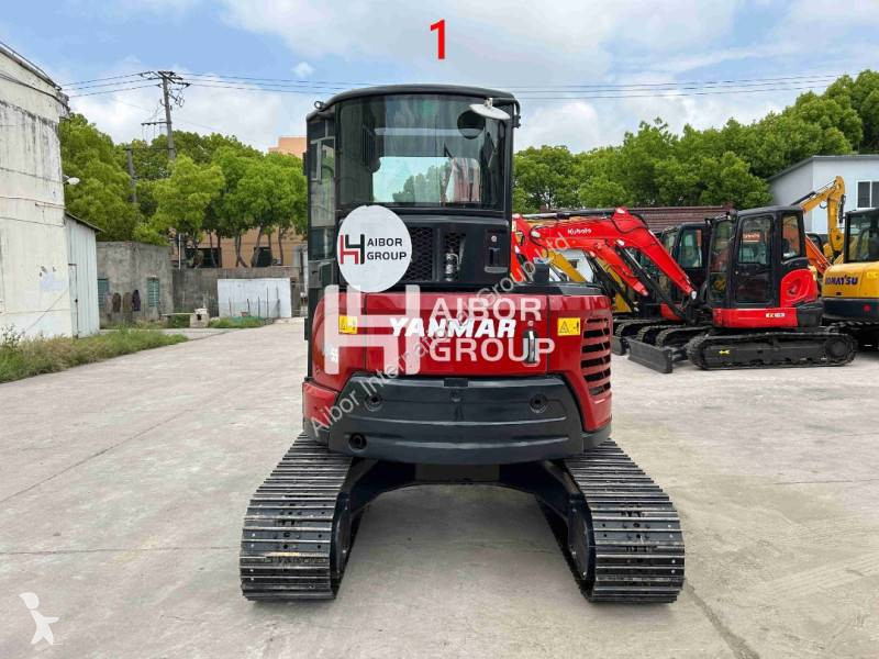Lopatový nakládač Yanmar