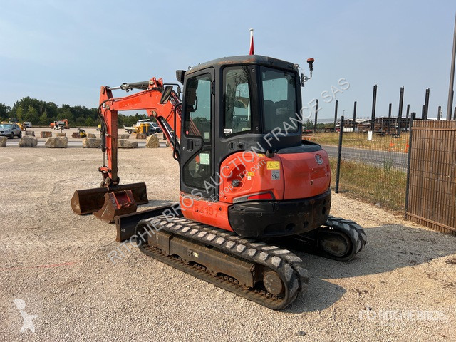 Lopatový nakládač Kubota  U48-4