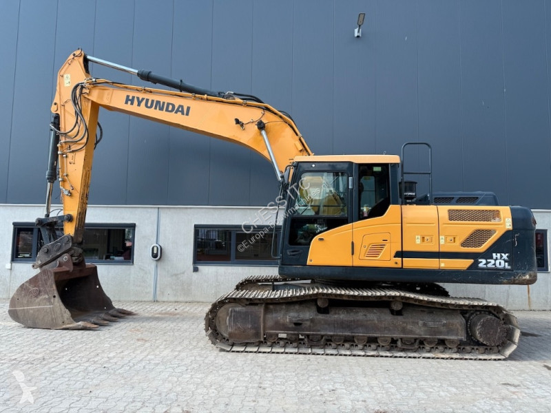 جرافة Hyundai HX 220 L - L - HX 220