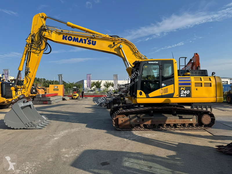 جرافة Komatsu NLC11