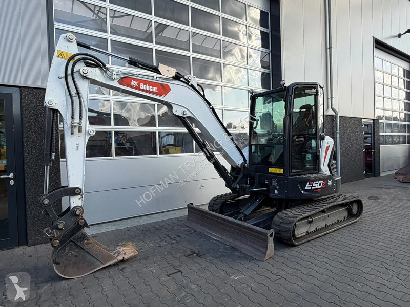 Lopatový nakládač Bobcat z